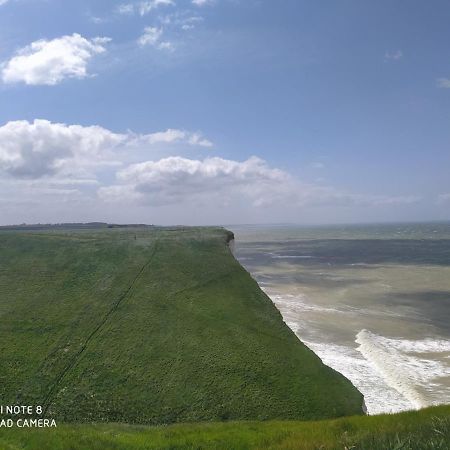 L' Entre Mer Et Falaise Le Treport Luaran gambar